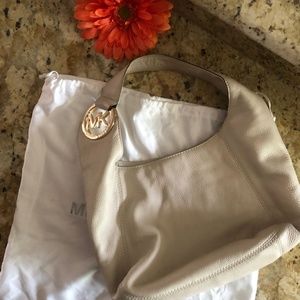 Michal Kors hobo handbag